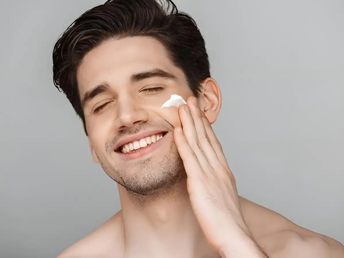 Chăm sóc da không phải là điệu đà mà là một khoản đầu tư thông minh cho chính bản thân mỗi người Chăm sóc da không phải là điệu đà mà là một khoản đầu tư thông minh cho chính bản thân mỗi người