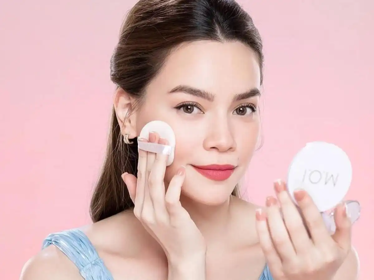 Chọn phấn nước kiềm dầu có tone màu phù hợp với da Chọn phấn nước kiềm dầu có tone màu phù hợp với da
