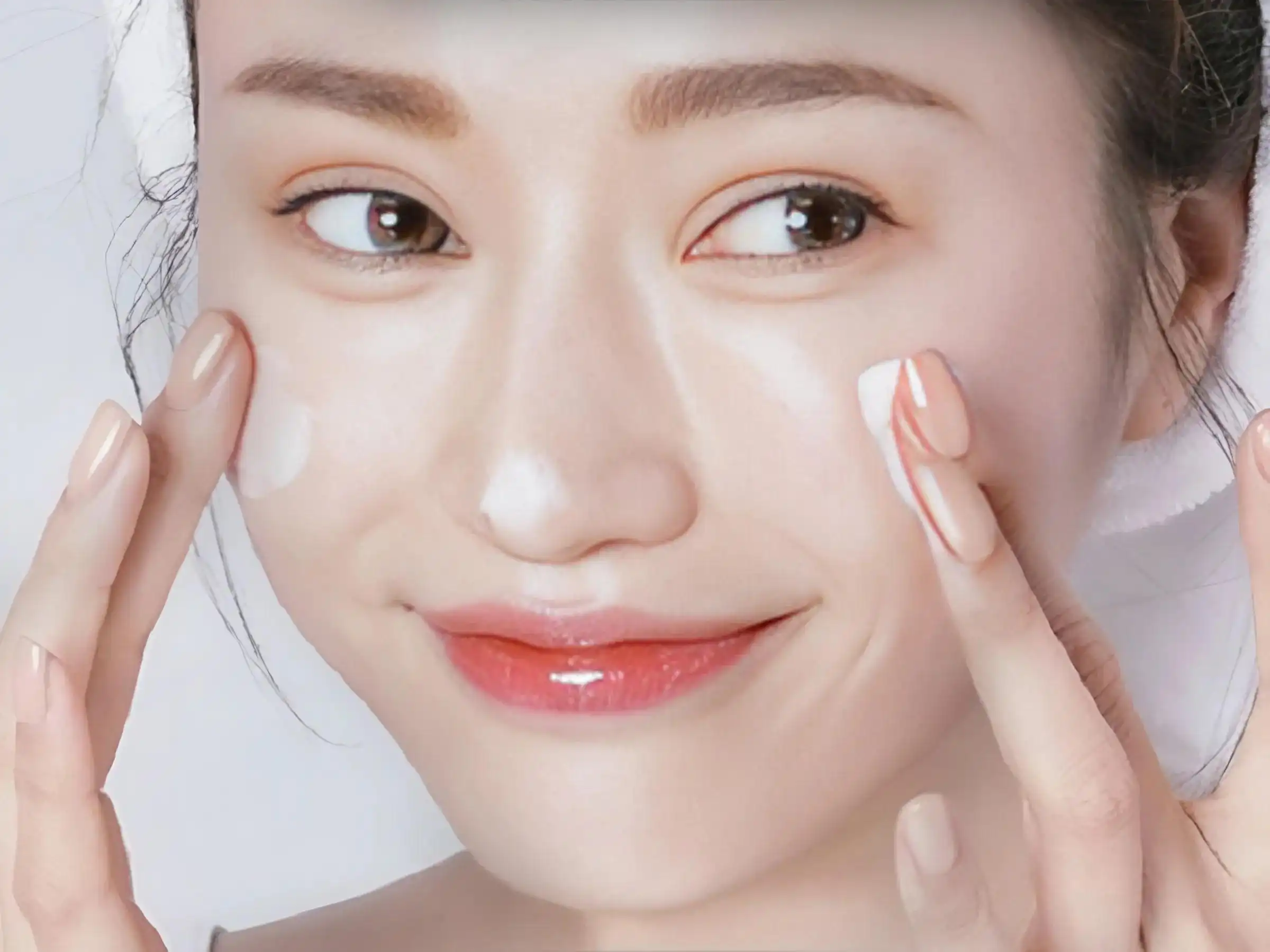Chuẩn Bị Mặt Tiền - Skincare Nhanh Gọn Trước Khi Makeup Chuẩn Bị Mặt Tiền - Skincare Nhanh Gọn Trước Khi Makeup
