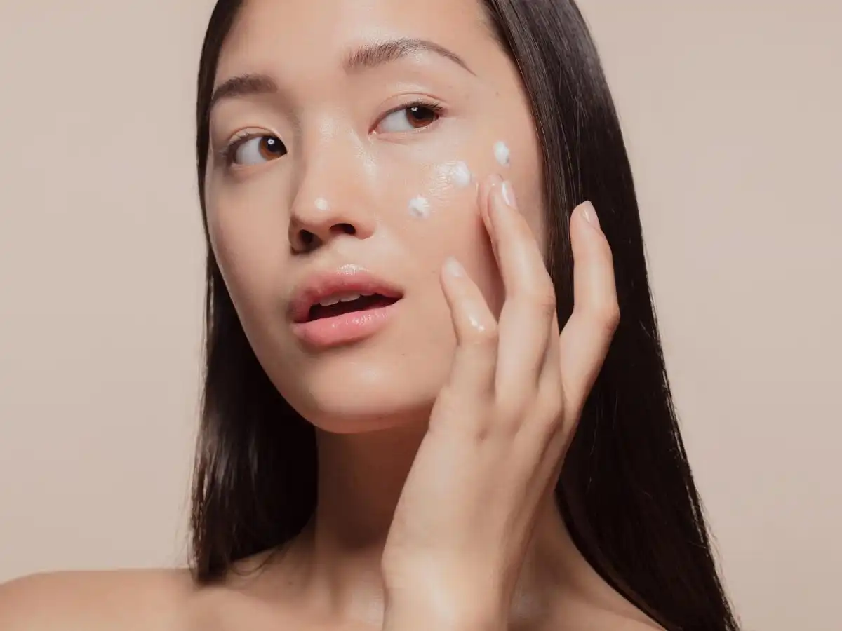 Dưỡng ẩm giúp duy trì làn da mềm mại Dưỡng ẩm giúp duy trì làn da mềm mại