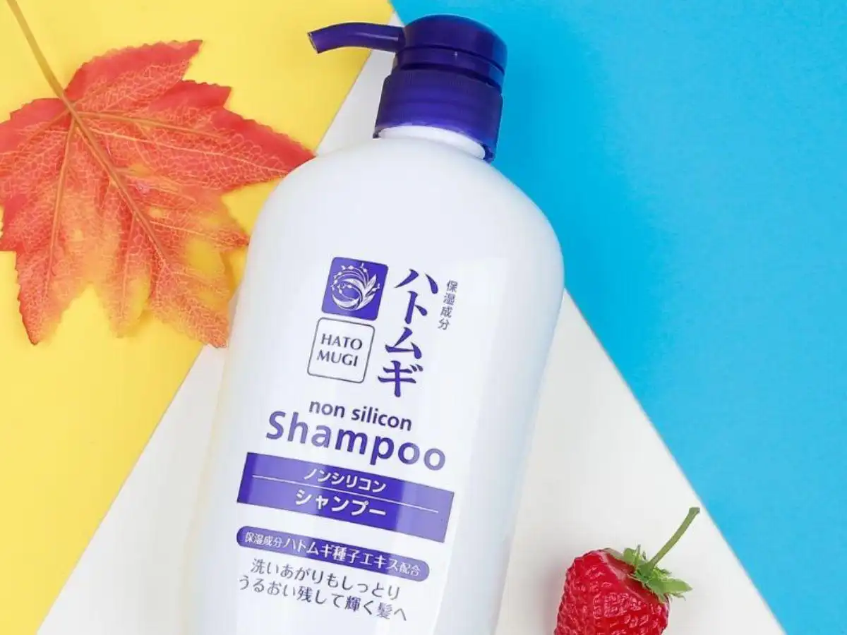 Hatomugi có thành phần chính là chiết xuất hạt ý dĩ và dầu ngựa an toàn cho da đầu và tóc