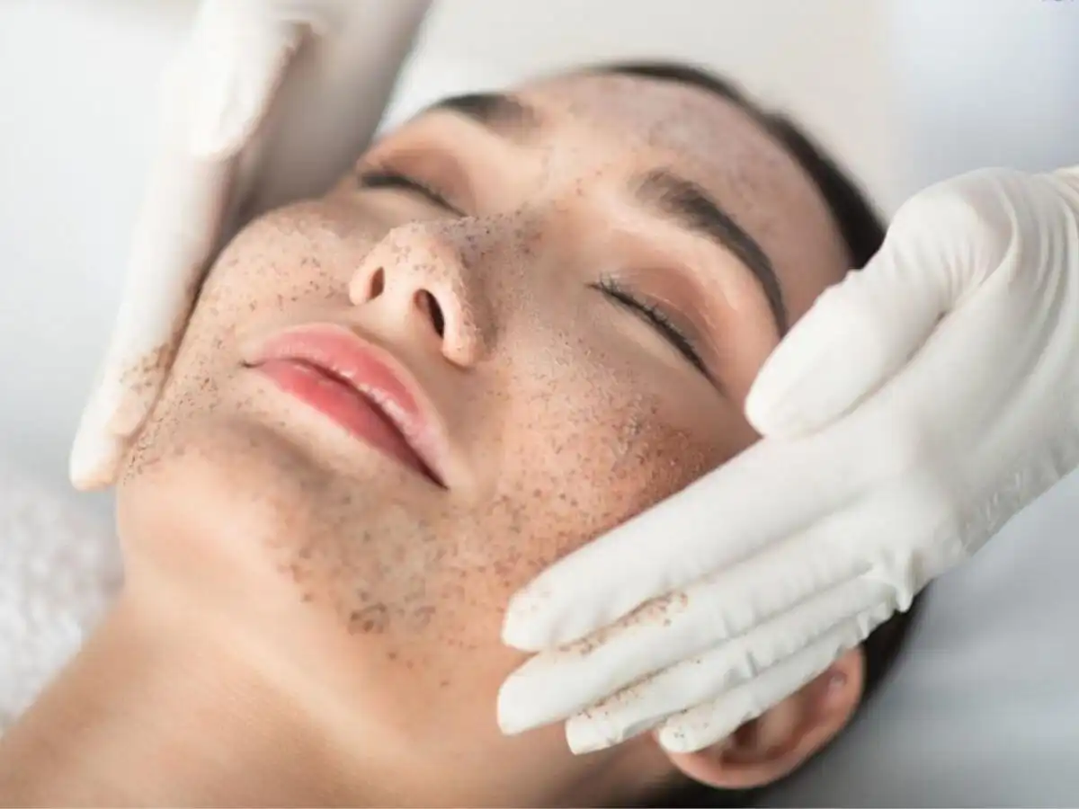 Loại bỏ tế bào chết giúp da sáng mịn Loại bỏ tế bào chết giúp da sáng mịn