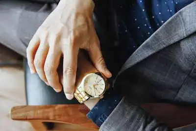 Lựa chọn đồng hồ nam cổ tay nhỏ phù hợp