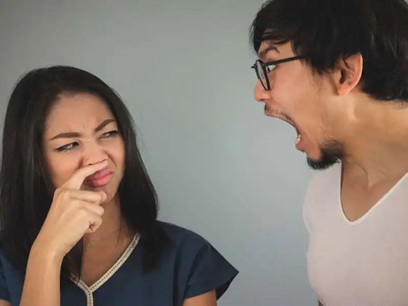 Nhờ người khác kiểm tra hơi thở Nhờ người khác kiểm tra hơi thở