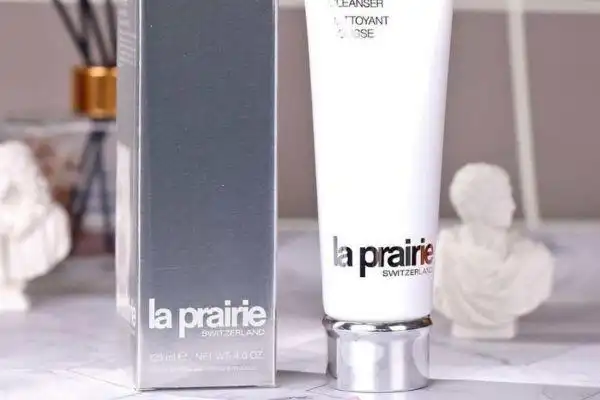 Sữa rửa mặt La Prairie