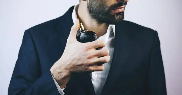 Nước hoa đóng vai trò cực kỳ quan trọng giúp nam giới thêm phần hấp dẫn