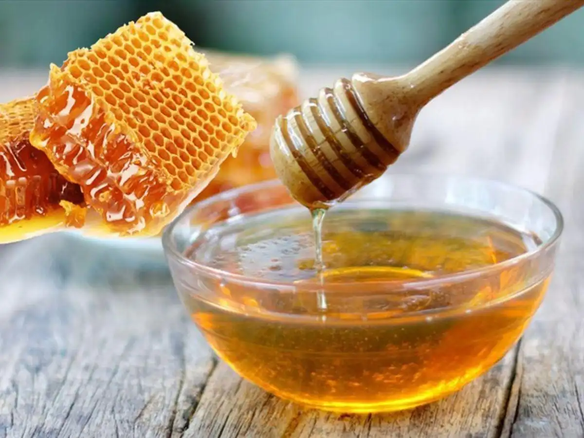 Sử dụng mật ong giúp dưỡng da chân mềm mại Sử dụng mật ong giúp dưỡng da chân mềm mại