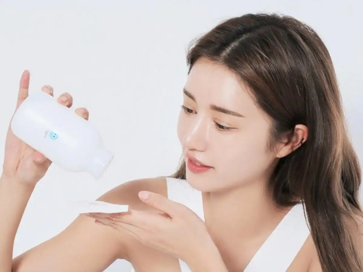 Sử dụng toner để cấp ẩm cho da