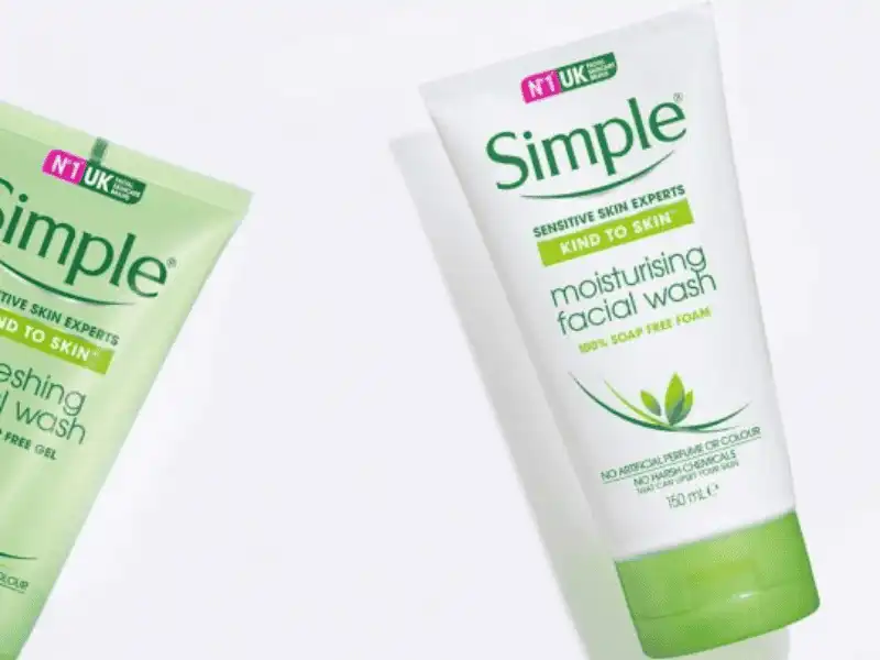 Sữa rửa mặt Simple
