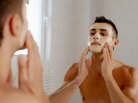 Sữa rửa mặt trị mụn cho nam: 12 lựa chọn hiệu quả và an toàn