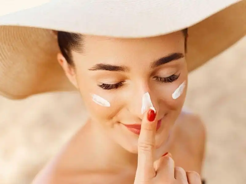 Tia UV là kẻ thù số một của làn da mỏng Tia UV là kẻ thù số một của làn da mỏng