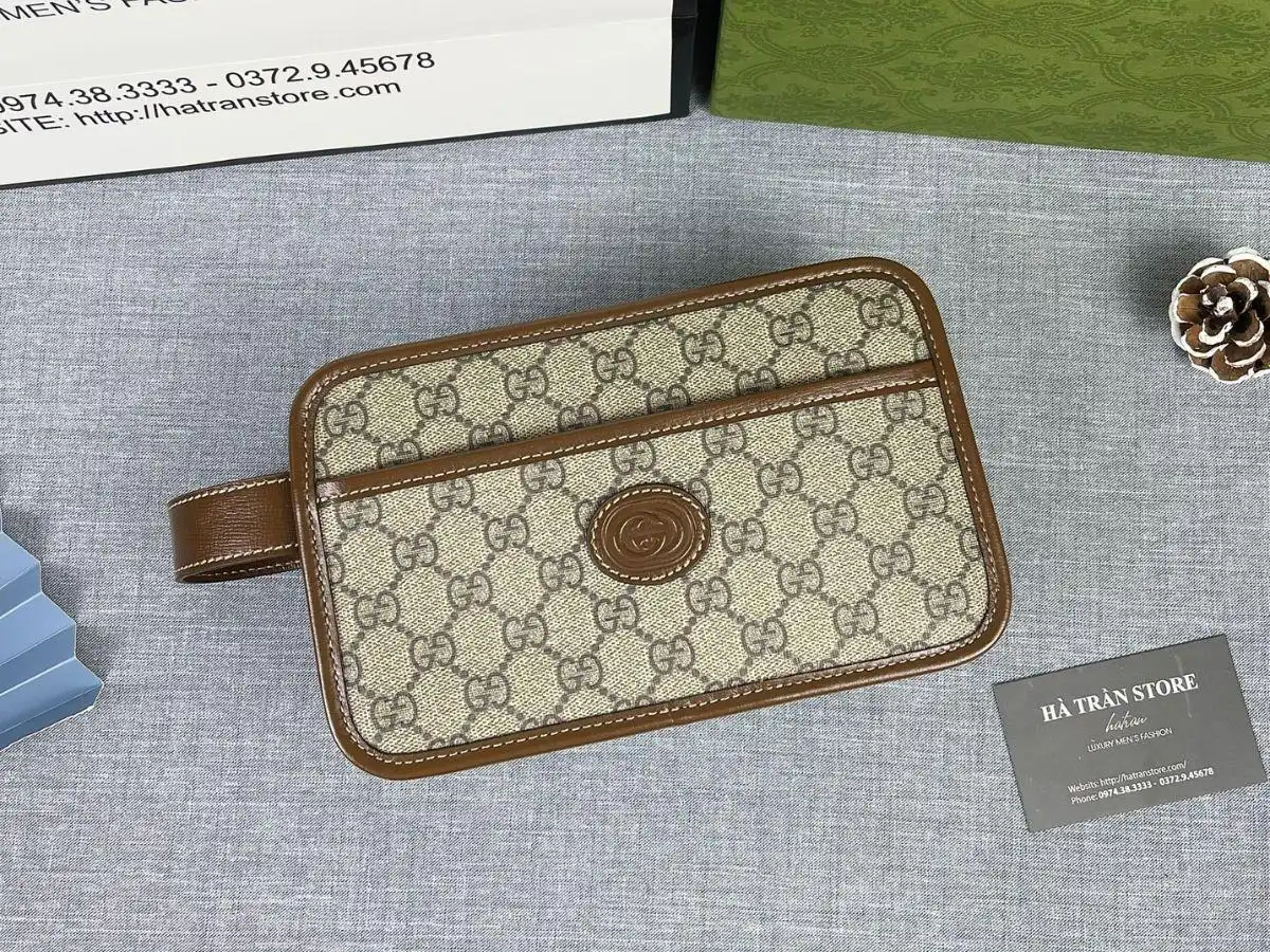 Túi clutch Gucci giúp tạo điểm nhấn tinh tế trong buổi tiệc tối Túi clutch Gucci giúp tạo điểm nhấn tinh tế trong buổi tiệc tối