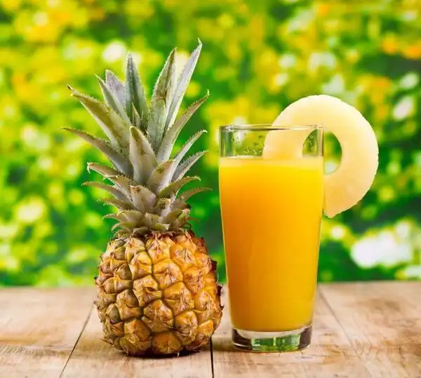 Uống nước ép dứa giảm hôi miệng Uống nước ép dứa giảm hôi miệng